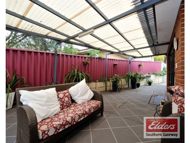 16 Hewison Road, Medina WA 6167