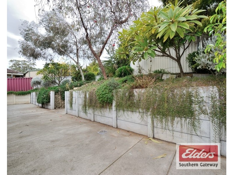 16 Hewison Road, Medina WA 6167