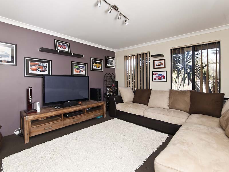 18 CHELTENHAM LOOP, Bertram WA 6167