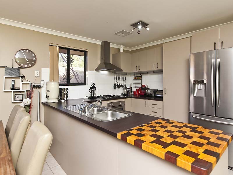 18 CHELTENHAM LOOP, Bertram WA 6167