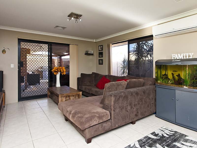 18 CHELTENHAM LOOP, Bertram WA 6167