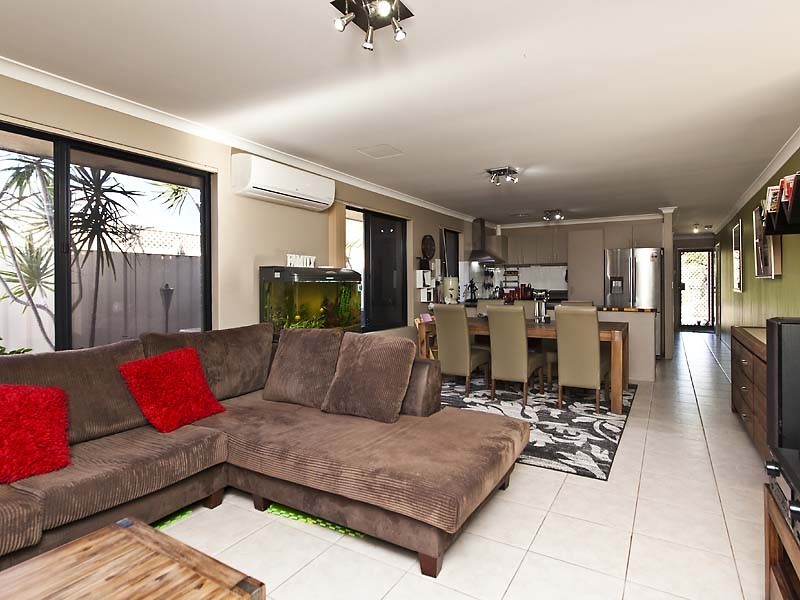 18 CHELTENHAM LOOP, Bertram WA 6167