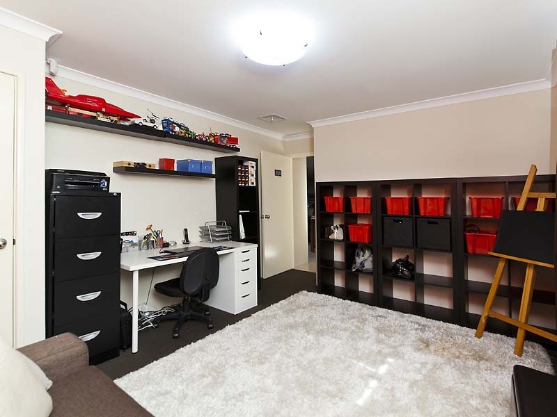 18 CHELTENHAM LOOP, Bertram WA 6167