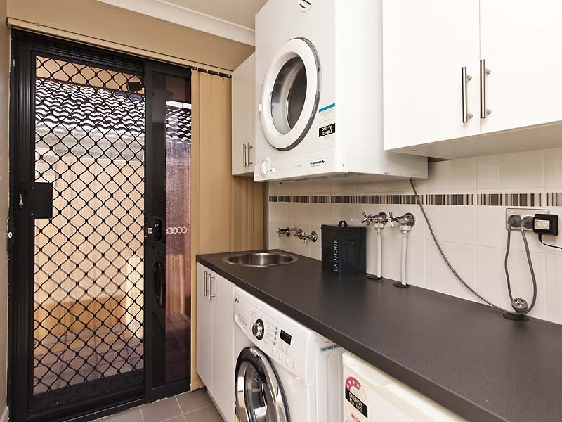 18 CHELTENHAM LOOP, Bertram WA 6167