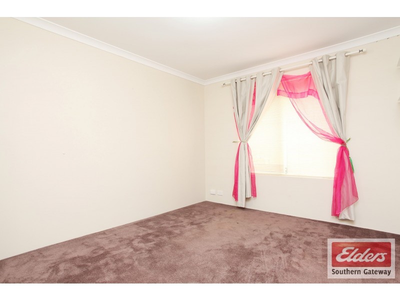 8 Borthwick Place, Orelia WA 6167