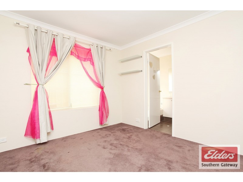 8 Borthwick Place, Orelia WA 6167