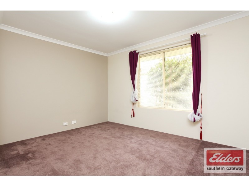 8 Borthwick Place, Orelia WA 6167