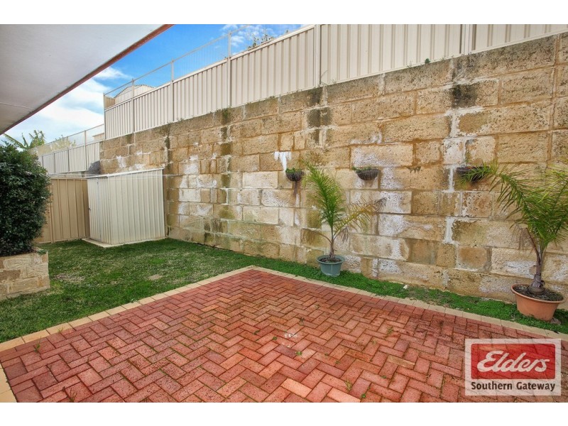 8 Borthwick Place, Orelia WA 6167