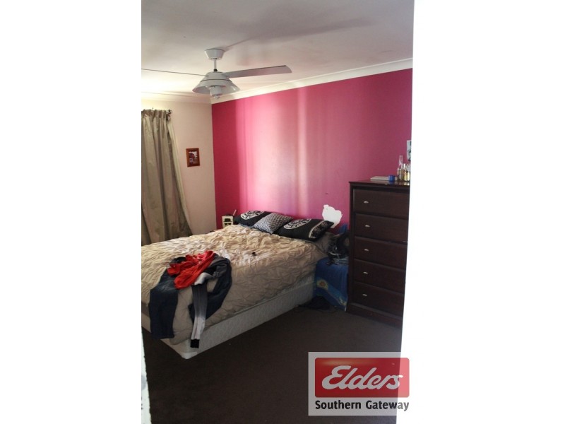 8 Tudor Court, Parmelia WA 6167