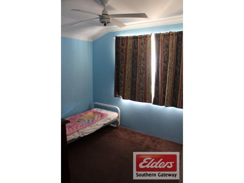 8 Tudor Court, Parmelia WA 6167