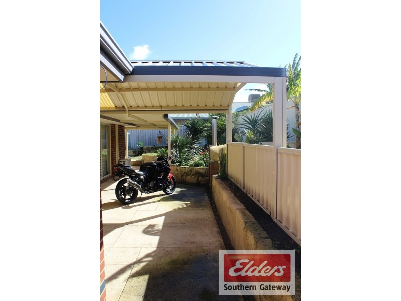 8 Tudor Court, Parmelia WA 6167