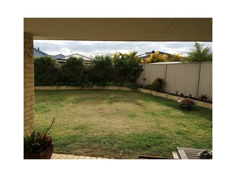 14 ADDINGHAM CRESCENT, Bertram WA 6167