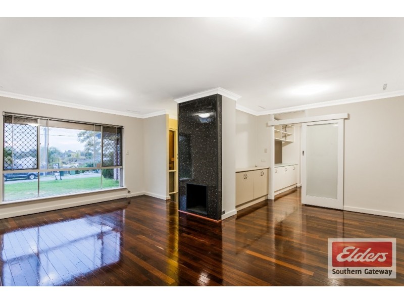 31 Barron Way, Orelia WA 6167