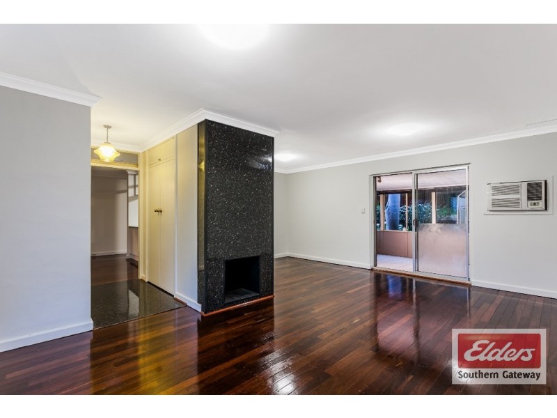 31 Barron Way, Orelia WA 6167