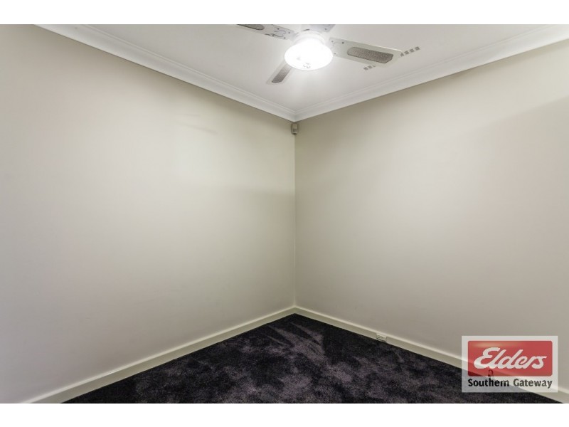 31 Barron Way, Orelia WA 6167