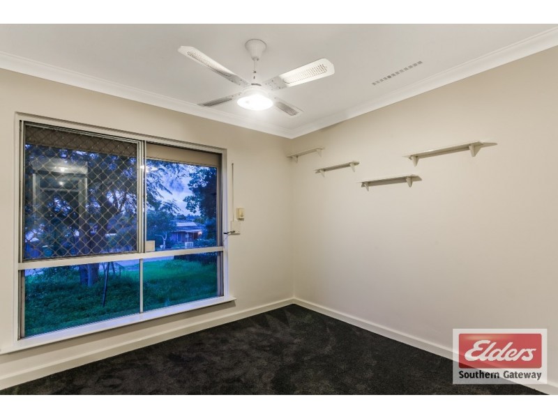 31 Barron Way, Orelia WA 6167