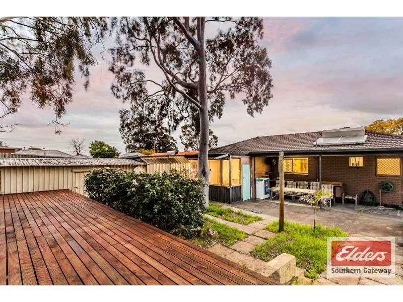 31 Barron Way, Orelia WA 6167