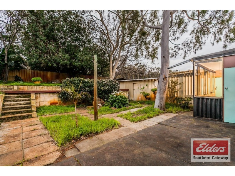 31 Barron Way, Orelia WA 6167