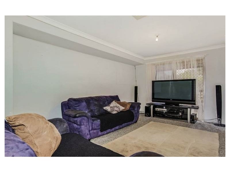 4 Devitt Grove, Parmelia WA 6167