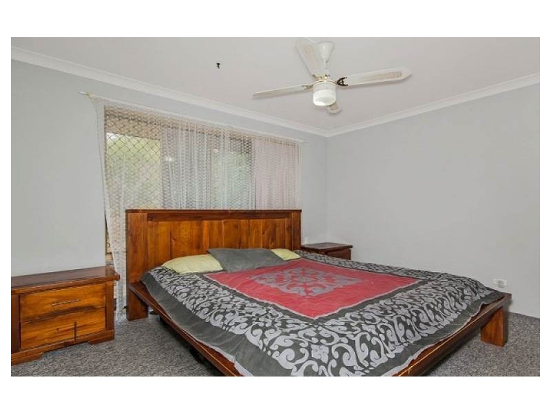 4 Devitt Grove, Parmelia WA 6167