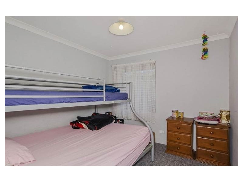 4 Devitt Grove, Parmelia WA 6167