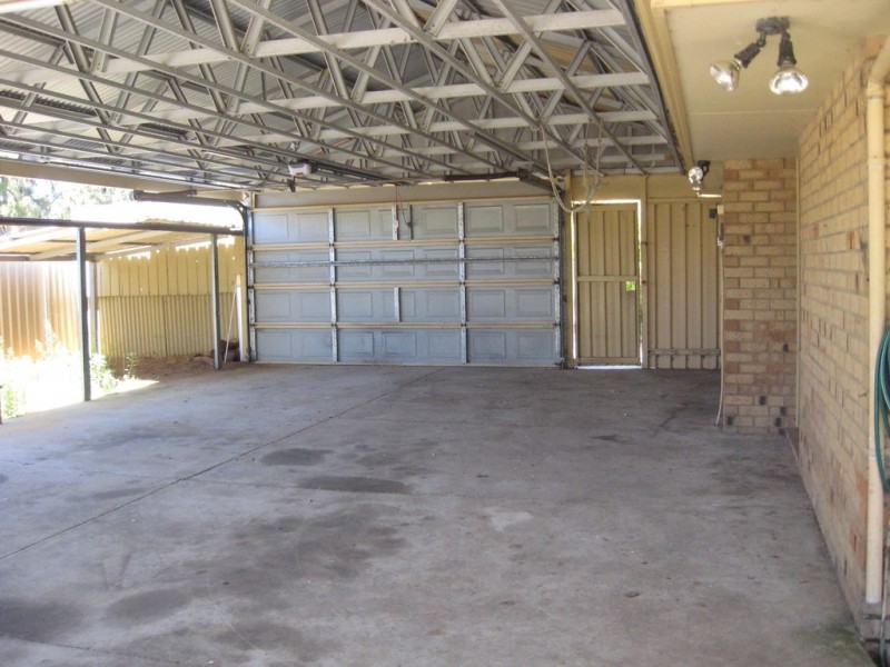 4 Devitt Grove, Parmelia WA 6167