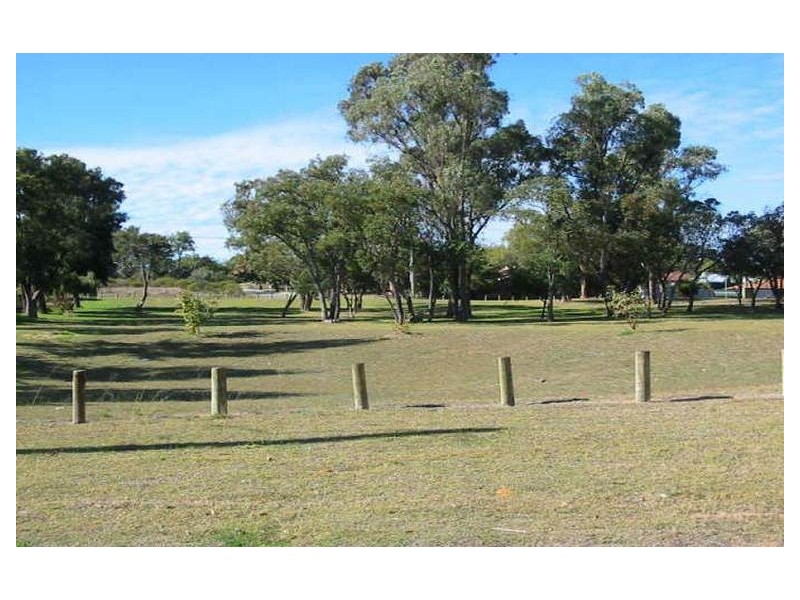 4 Devitt Grove, Parmelia WA 6167