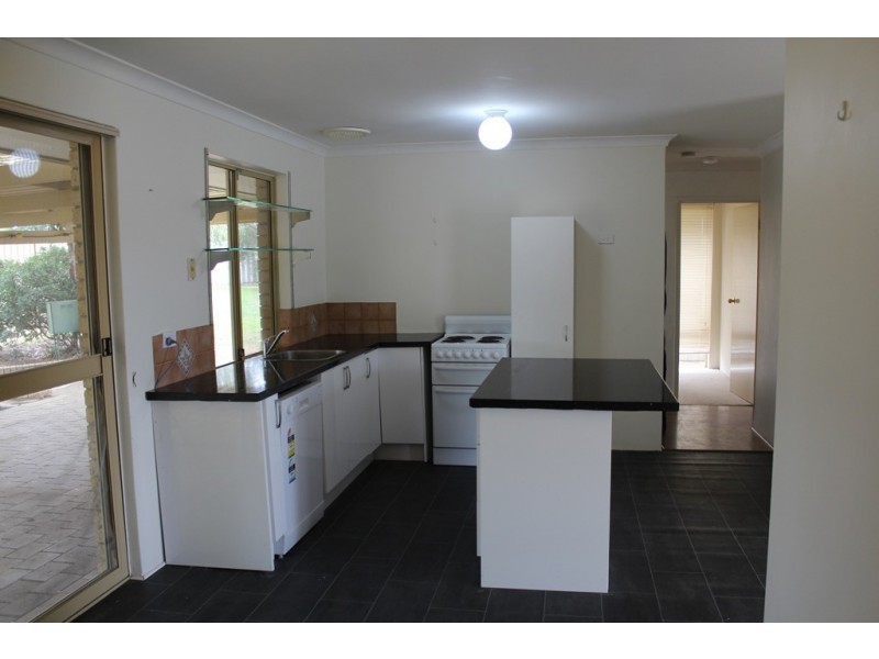 25 Patrick Vista, Parmelia WA 6167