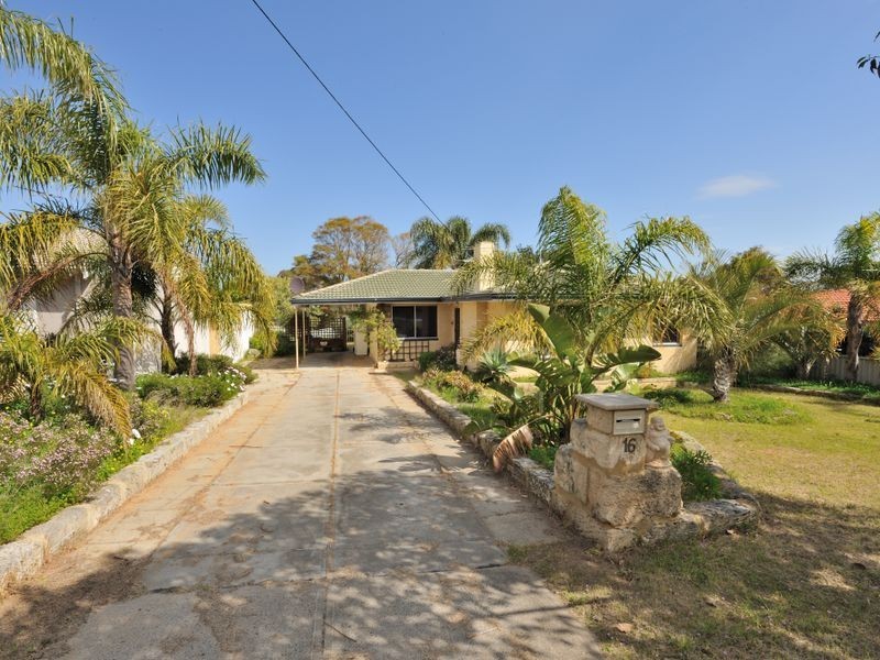 16 HARRISON WAY, Calista WA 6167