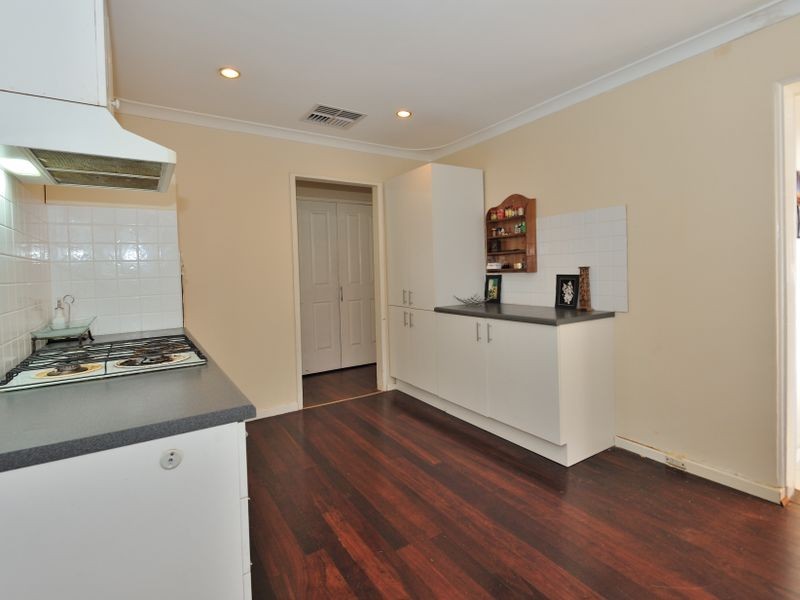 16 HARRISON WAY, Calista WA 6167