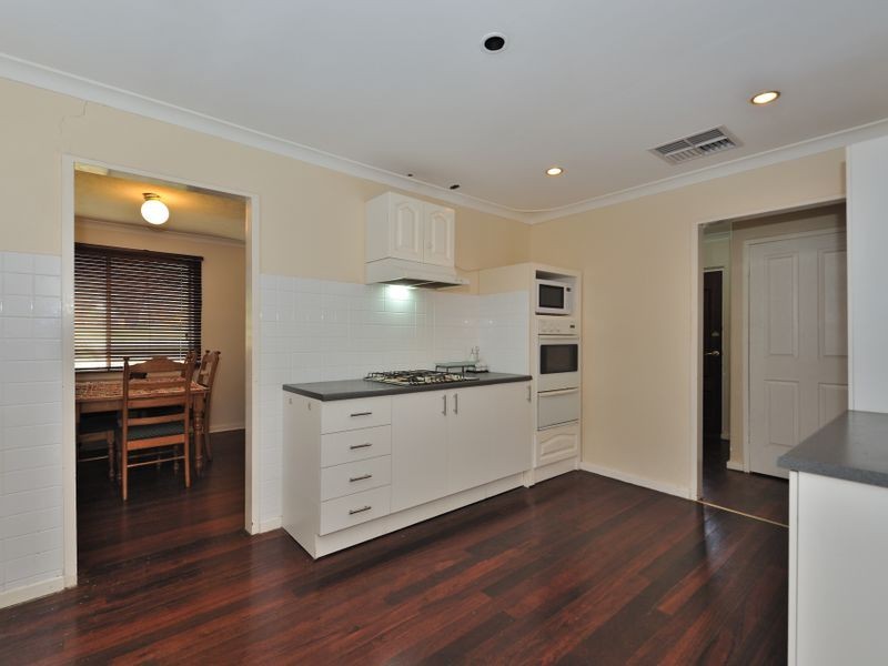 16 HARRISON WAY, Calista WA 6167