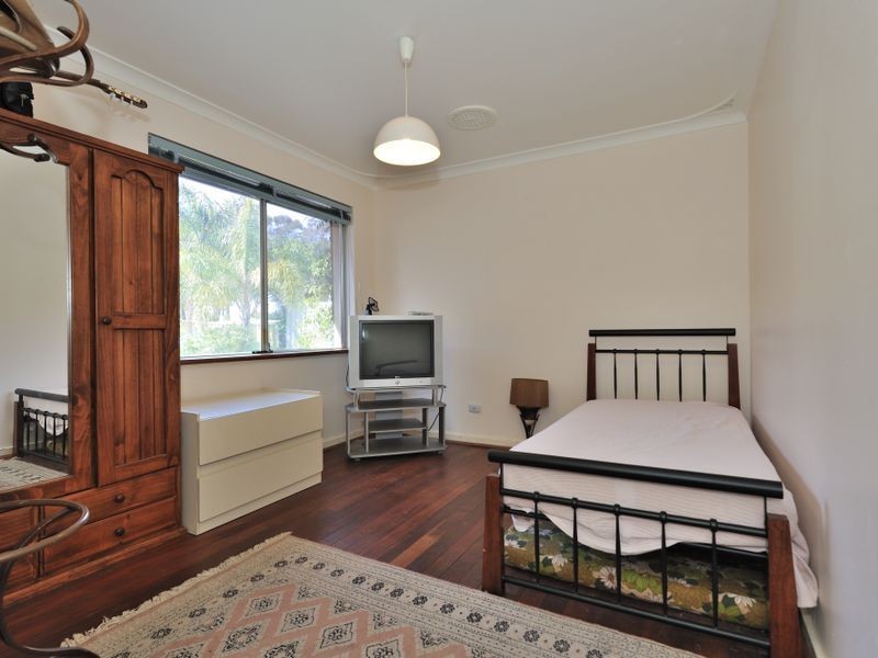 16 HARRISON WAY, Calista WA 6167