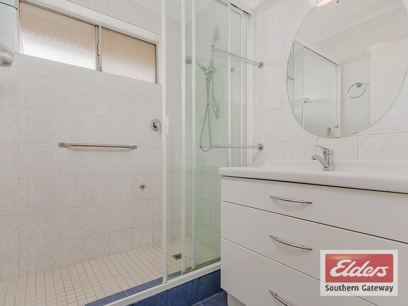 16 Barron Way, Orelia WA 6167