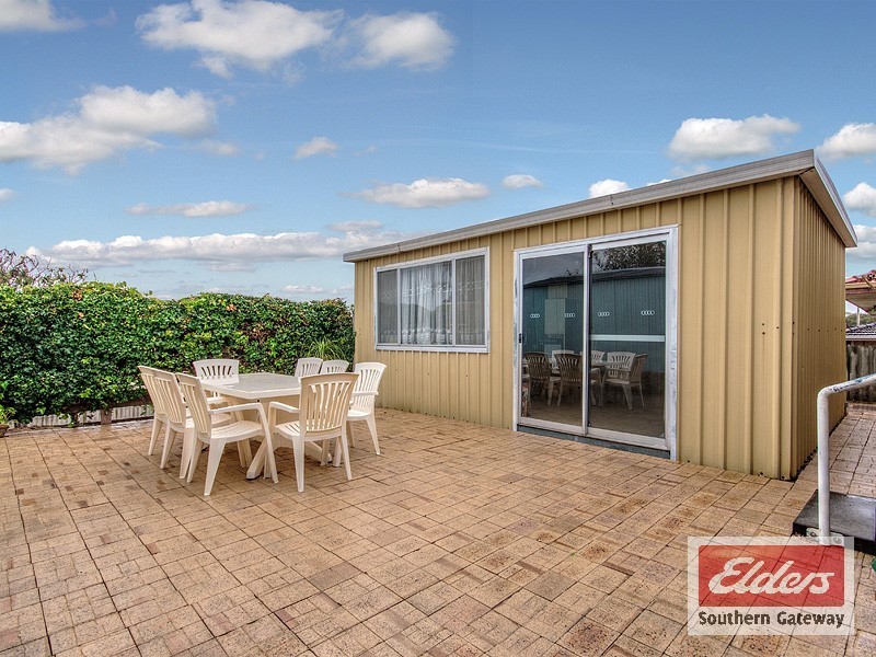 16 Barron Way, Orelia WA 6167