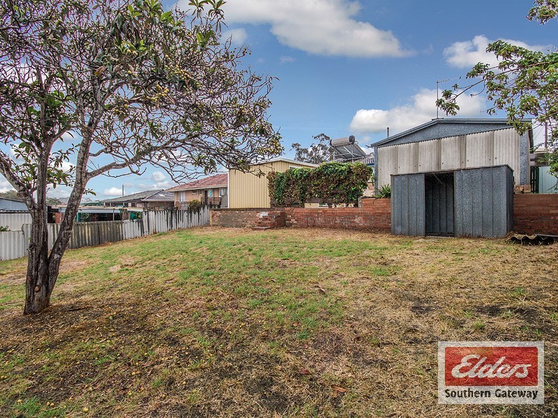 16 Barron Way, Orelia WA 6167