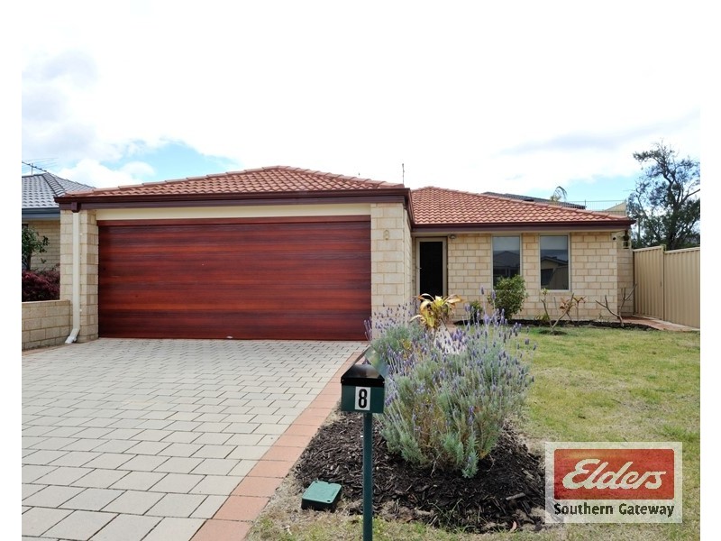 8 Bampton Road, Orelia WA 6167
