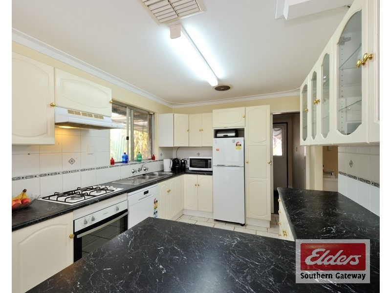 3 Nutcher Way, Parmelia WA 6167