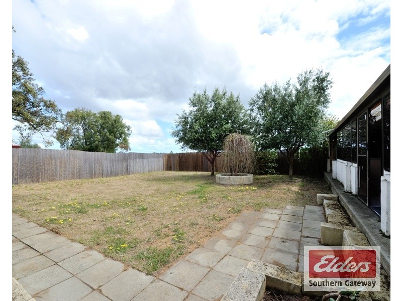 3 Nutcher Way, Parmelia WA 6167