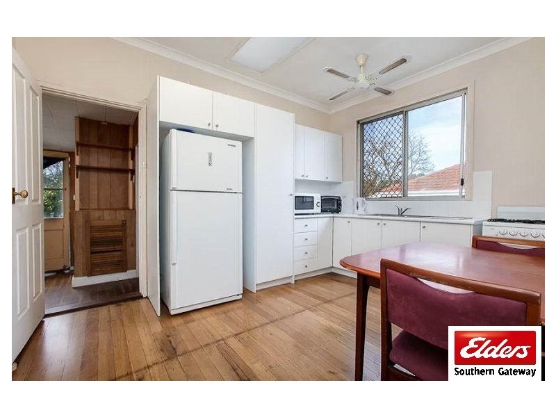 8 Bingfield Road West, Medina WA 6167