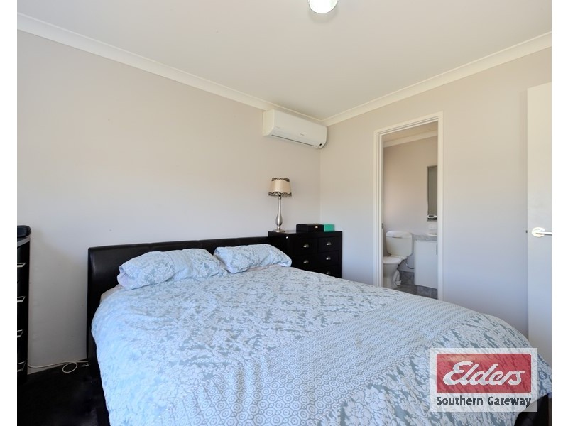 2 Tudor Court, Parmelia WA 6167