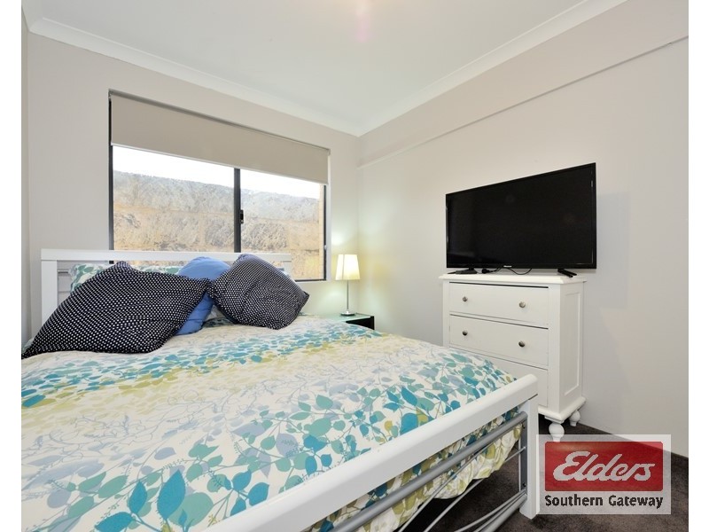 2 Tudor Court, Parmelia WA 6167