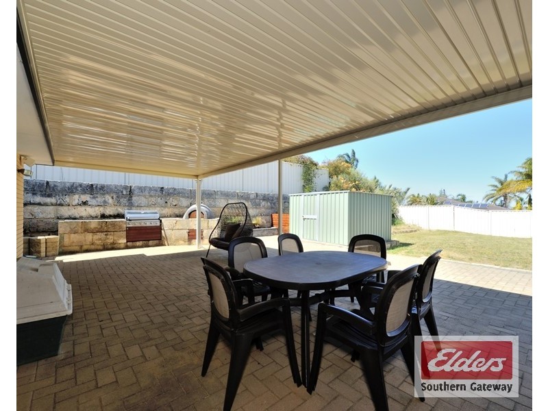 2 Tudor Court, Parmelia WA 6167