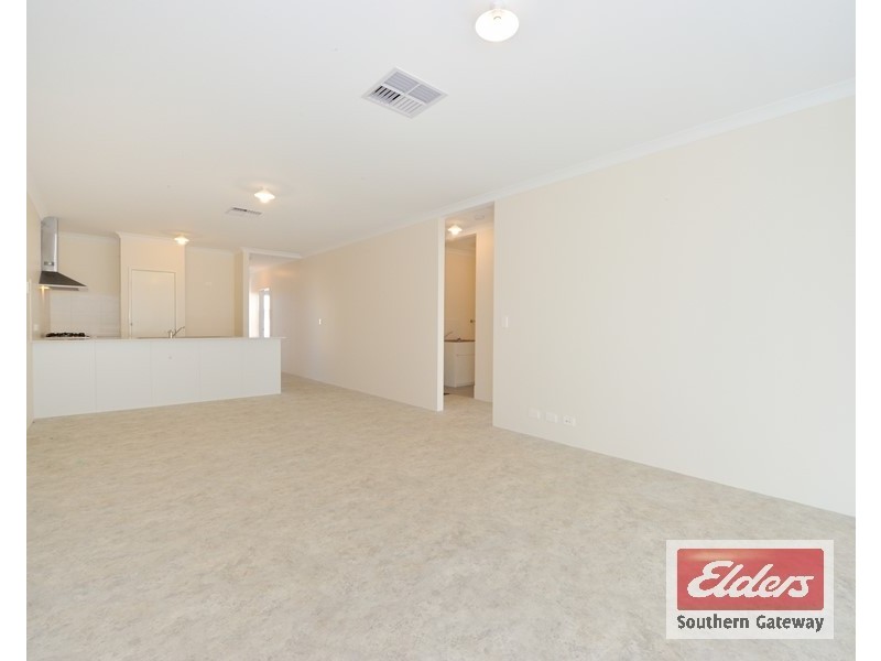 9 SPARSA WAY, Parmelia WA 6167