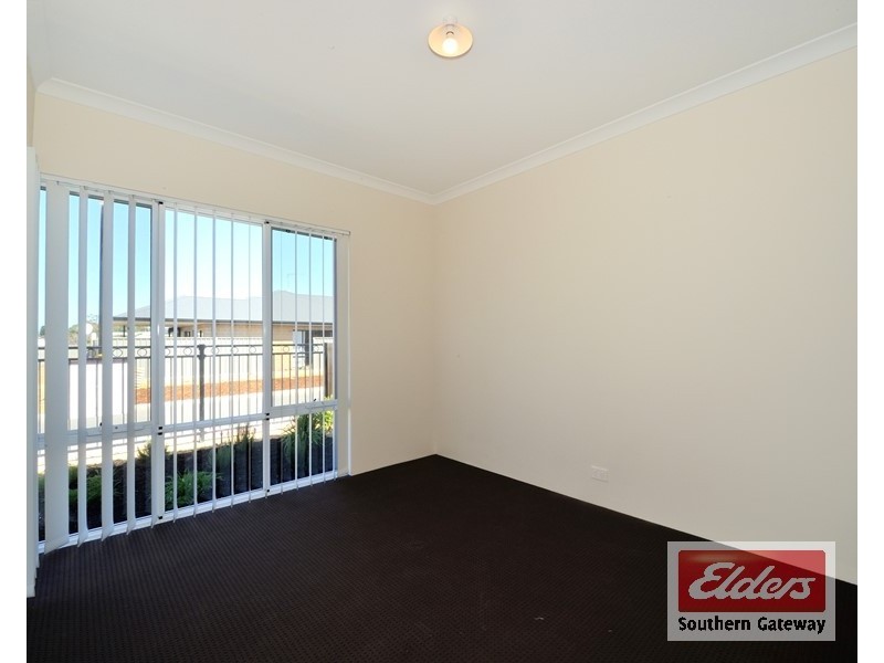 9 SPARSA WAY, Parmelia WA 6167