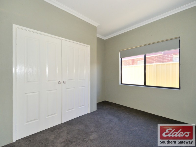 17 GORMAN PLACE, Calista WA 6167