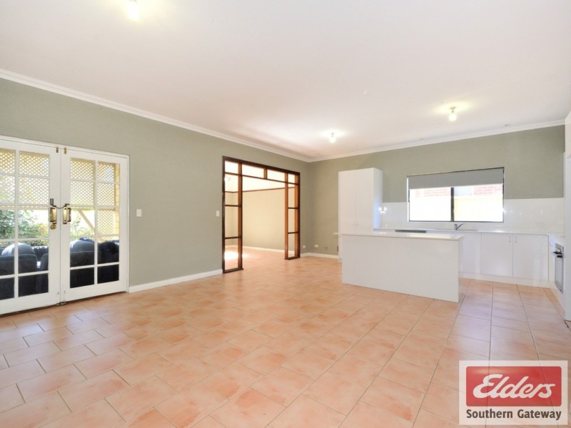 17 GORMAN PLACE, Calista WA 6167