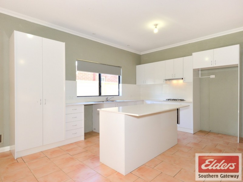 17 GORMAN PLACE, Calista WA 6167