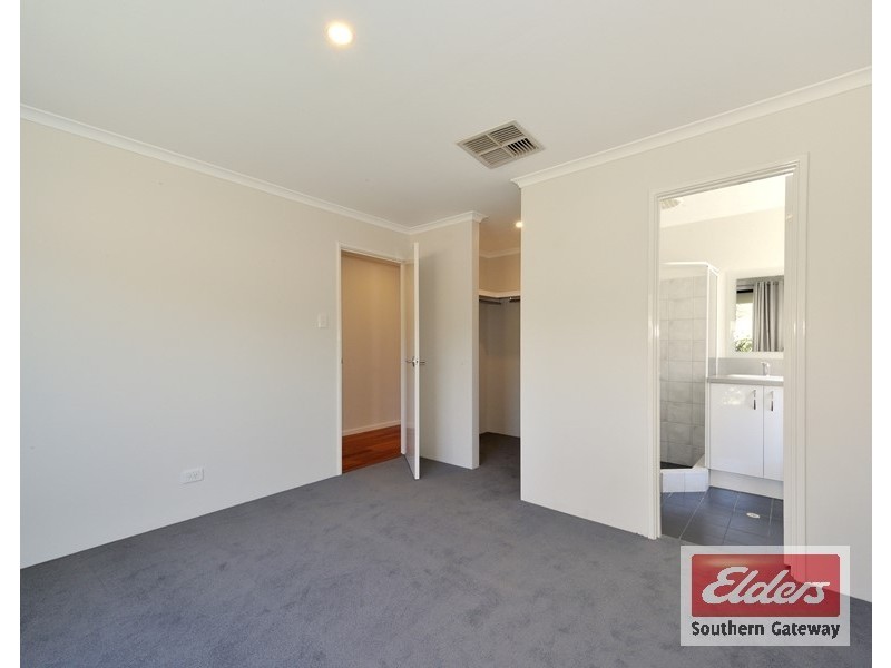 45 Colchester Avenue, Orelia WA 6167