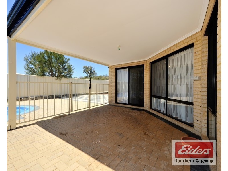 45 Colchester Avenue, Orelia WA 6167