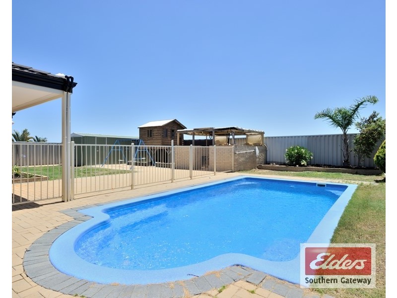 45 Colchester Avenue, Orelia WA 6167